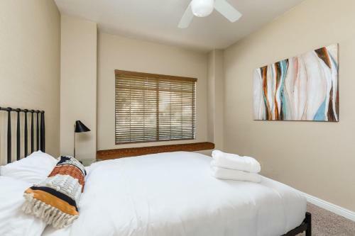 Scottsdale - 5821 E Aire Libre Ave