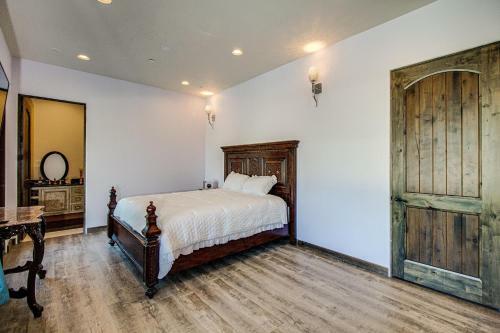 Scottsdale - 6303 N 33rd St