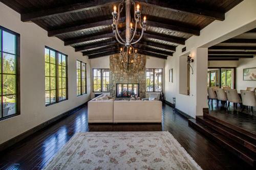 Scottsdale - 6303 N 33rd St