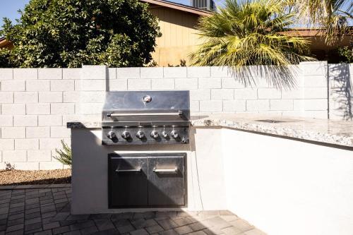 Family Friendly Modern With Gated & Heated Pool Home