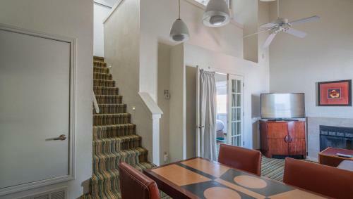 Wanderjaunt - North Phoenix Apartments
