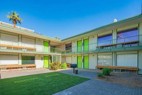 Wanderjaunt -- Classic Downtown Phoenix Apartments