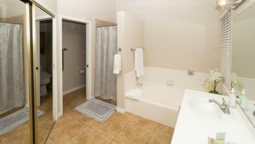 4046 W Avenida Del Sol, Glendale