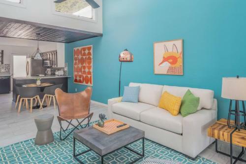 Sleek 2br Townhome | Central Phx By Wanderjaunt