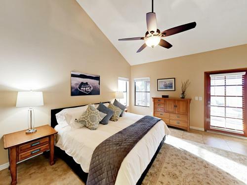 Inviting Central Scottsdale Stunner Home