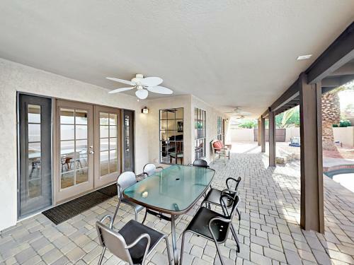 Inviting Central Scottsdale Stunner Home