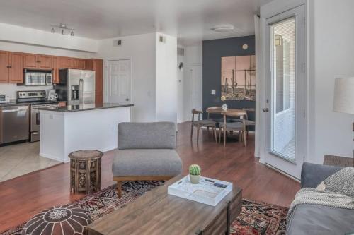 Stylish 1br Phoenix Apartment #3121 By Wanderjaunt