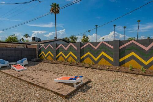 Sleek 2br Phoenix Townhome By Wanderjaunt