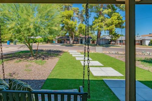 Stylish 3br Home In Phoenix By Wanderjaunt