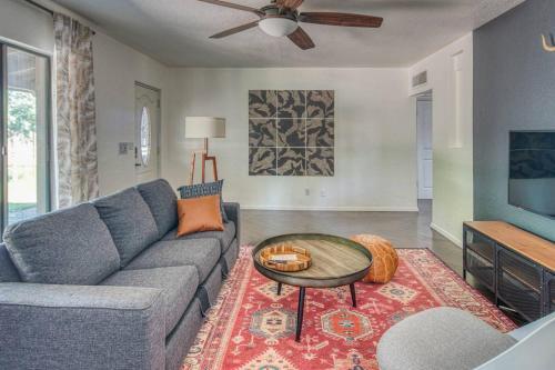 Stylish 3br Home In Phoenix By Wanderjaunt
