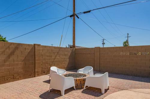 Stylish 3br Home In Phoenix By Wanderjaunt