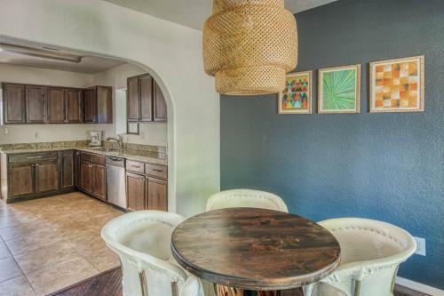 Stylish 3br Home In Phoenix By Wanderjaunt