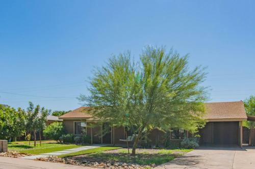 Stylish 3br Home In Phoenix By Wanderjaunt