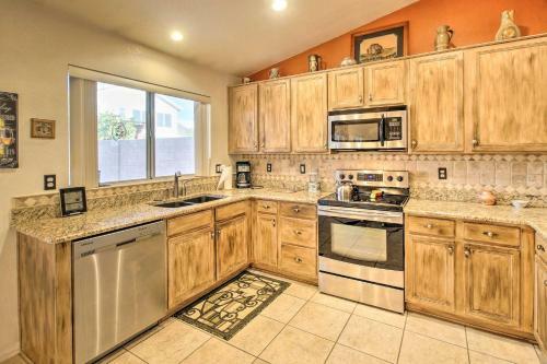 Pet-friendly Central Phoenix Home With Large Patio!