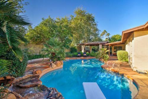 Spacious Phoenix Abode With Private Backyard Oasis!