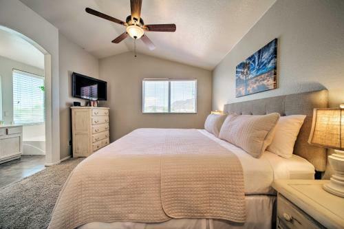 Glendale Escape About 7 Mi To Peoria Sports Complex!