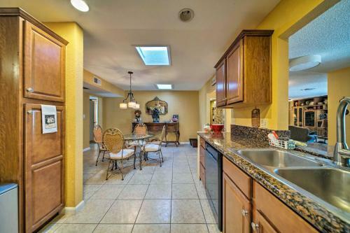 Phoenix Home With Pools Last Min Discounted Rates!