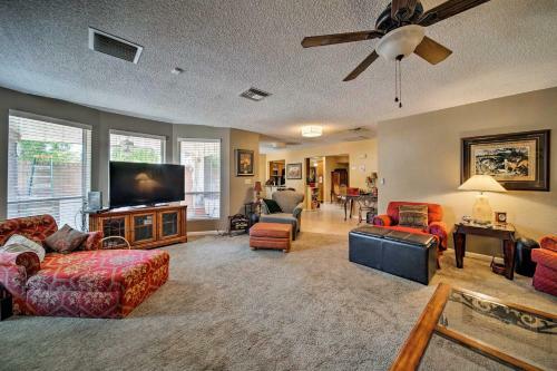 Phoenix Home With Pools Last Min Discounted Rates!