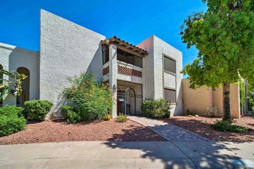Phoenix Home With Pools Last Min Discounted Rates!
