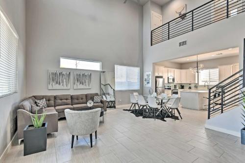 Upscale Phoenix Home With Backyard, Near Golf!