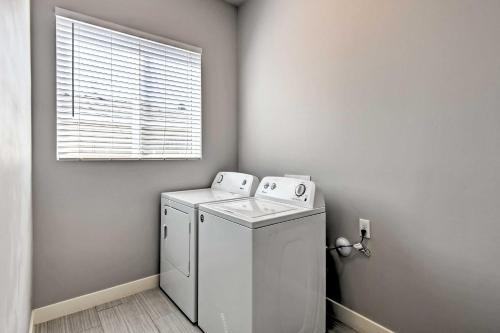 Upscale Phoenix Home With Backyard, Near Golf!