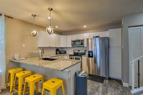 Modern Townhome With Games 18mi To Salt River Fields