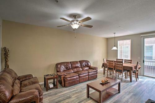 North Phoenix Townhome With Balcony, Pool Access