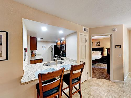 Apartamento Stylish & Spacious Condo With Pool, Spa & Gym Condo