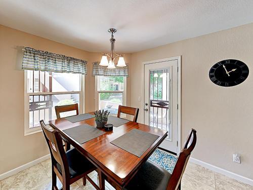 Apartamento Stylish & Spacious Condo With Pool, Spa & Gym Condo