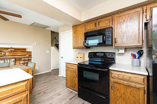 Shadow Mountain Retreat 4br By Casago