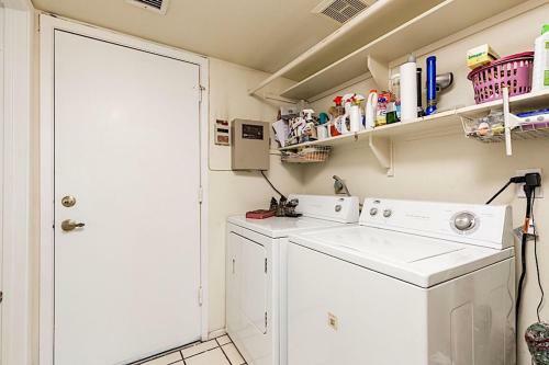 Shadow Mountain Retreat 4br By Casago