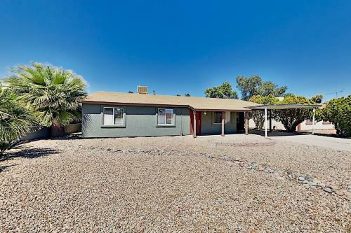 Family Friendly Home With Heated Pool & Waterslide Home