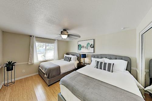 Family Friendly Home With Heated Pool & Waterslide Home