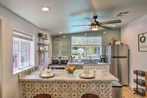 Charming Phoenix Casita With Hot Tub, Bbq And Pool!