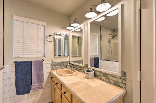Spacious Glendale Home With Pool, Covered Patio