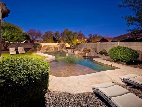 Desert Hills Estate