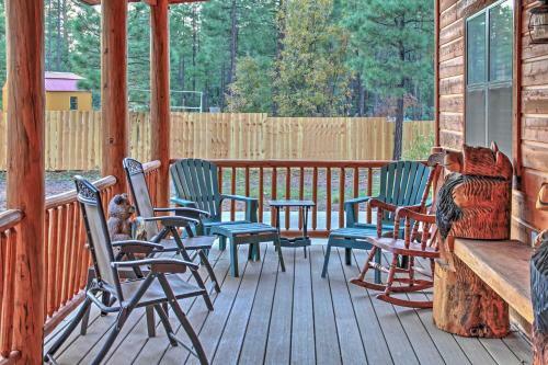 Rustic Lakeside Cabin On 3 Acres With Nature Views!