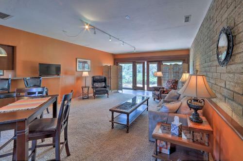 Quiet Prescott Forest Retreat Cottage With Patio!
