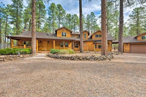 Luxe Cabin With Game Room 1 Mi To Rainbow Lake!
