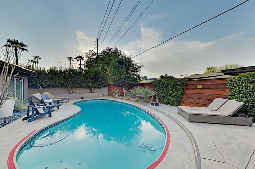 Parkcrest Home With Pool & Firepit - Near Old Town! Home