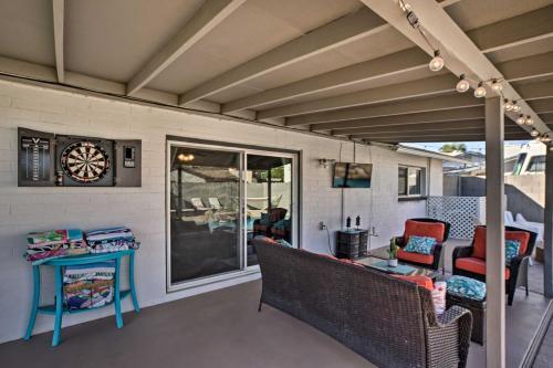 Modern, Central Scottsdale Pad Golf And Relax!