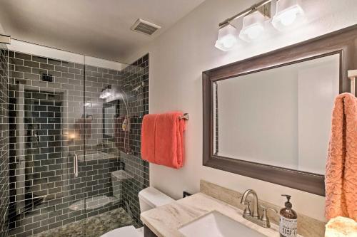 Modern, Central Scottsdale Pad Golf And Relax!