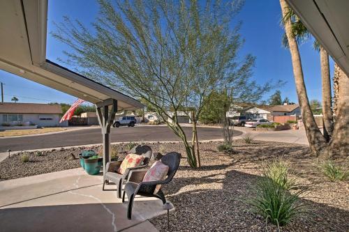 Modern, Central Scottsdale Pad Golf And Relax!