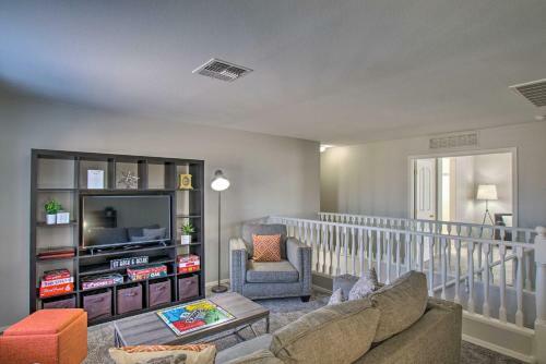 Spacious Desert Oasis With Pool And Game Room!