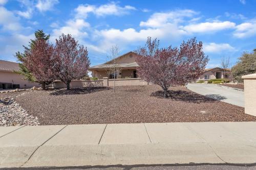 3 Br 2700 Sq Ft Golf Course Home, 2 Master Suites, Perfect For Golfers, Hikers & Explorers!