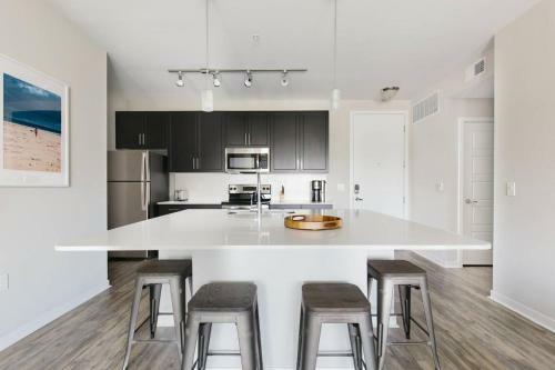 Apartamento Beautiful 2 Br/2 Ba With Pool & Gym By Howard