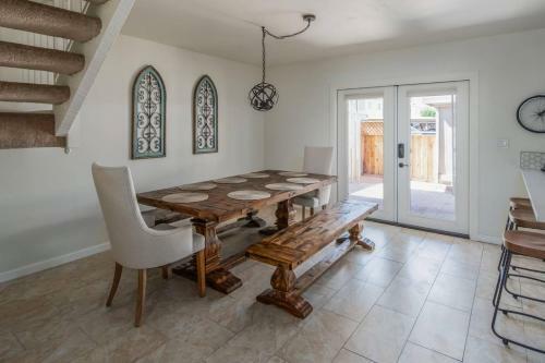 Spacious 4br Townhouse By Old Town By Wanderjaunt
