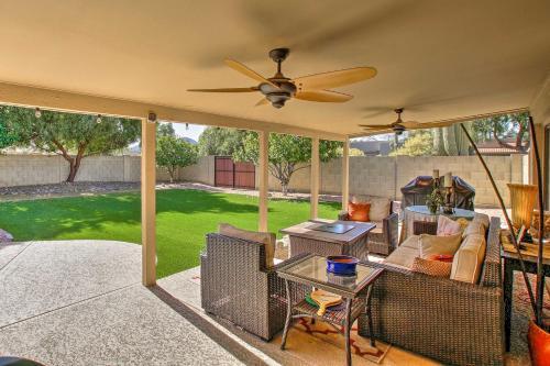 Colorful Home With Grill Less Than 4 Mi To Talking Stick Golf