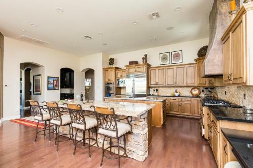Scottsdale - 8334 E Nightingale Star Dr