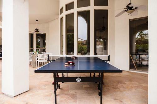 Farrier - Spectacular 7br Mediterranean-style Estate W Pool & Spa